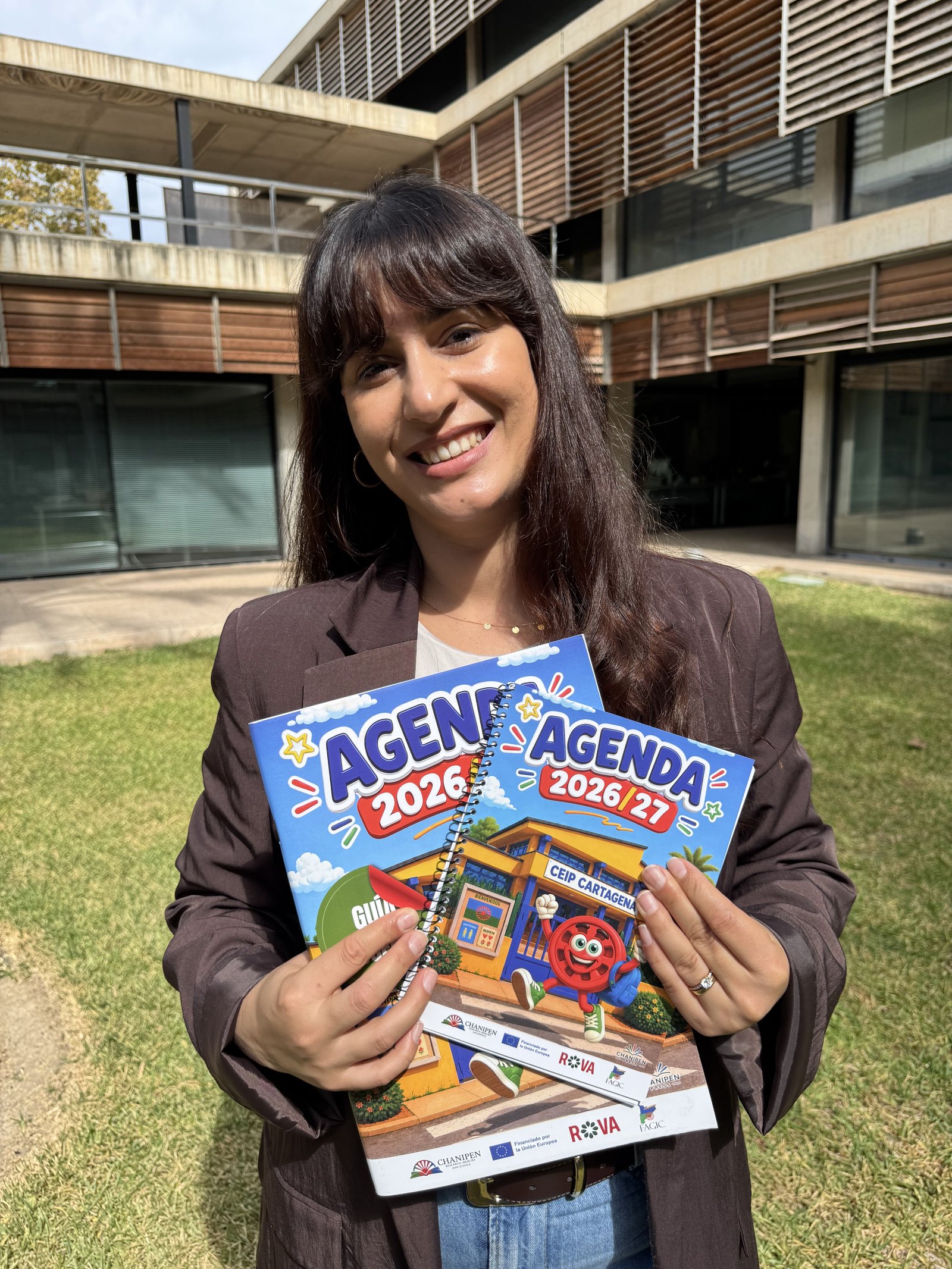La agenda del alumnado y la guía docente de Romanipen Escolar, en la Universidad de Alicante